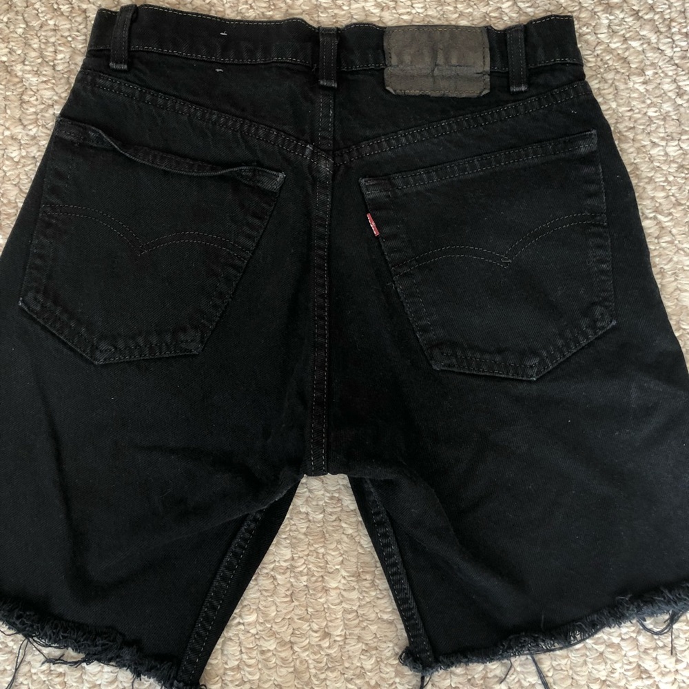 WOMENS VINATGE LEVI BLACK SHORTS ..size 30